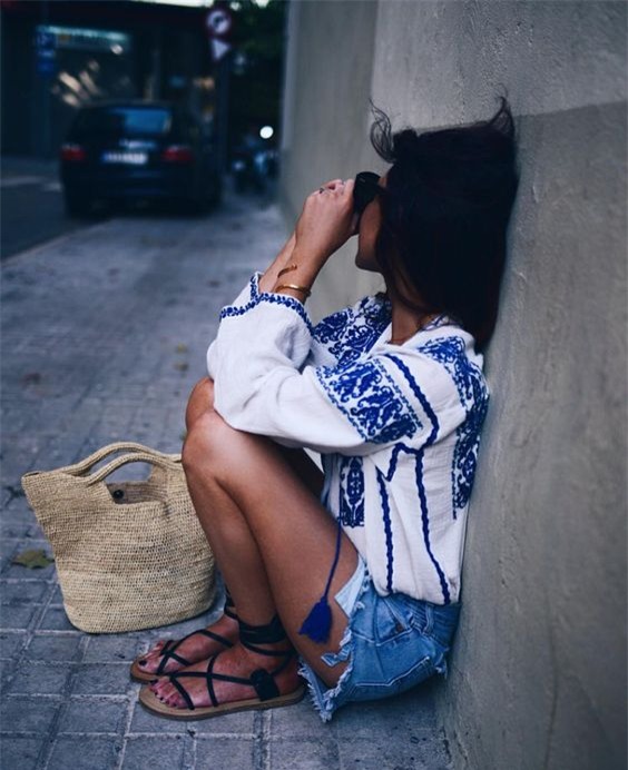 Đã diện shorts là phải diện cùng 4 kiểu giày dép này mới ra chất mùa hè - Ảnh 15.