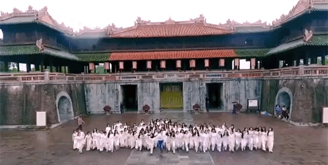 Việt Nam tuyệt đẹp trong MV quảng bá du lịch của 40 nghệ sĩ Việt - Ảnh 4.