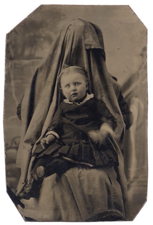 su that phia sau nhung “bong ma” trum khan trong cac buc anh tre em the ky 19 - 8