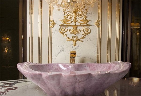 bồn tắm, bồn tắm triệu đô, biệt thự triệu đô, giới siêu giàu, giới nhà giàu