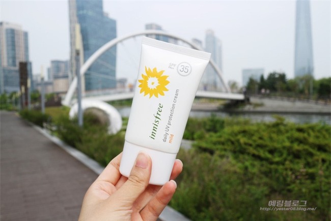 6 loại kem chống nắng vừa khiến da đẹp lên tức thì lại cản nắng cực hiệu quả - Ảnh 7.