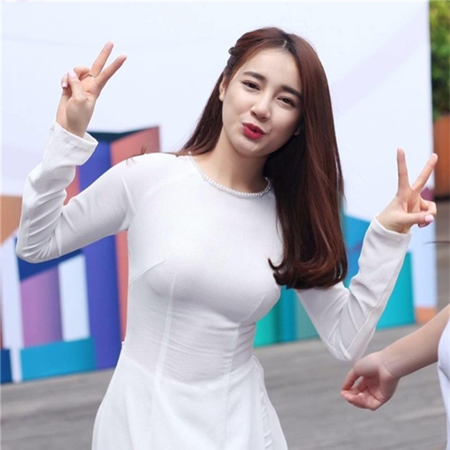 "boc lua" the nay ma den gio nha phuong moi chiu chup anh bikini hinh anh 24