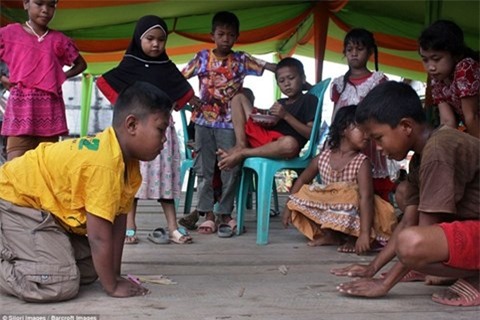 Cậu bé 2 tuổi từng hút 40 điếu thuốc lá/ngày giờ ra sao? - Ảnh 8.