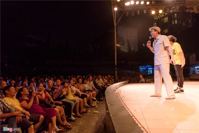 Tran Thanh buon ba xuat hien sau on ao voi Dai Vinh Long hinh anh 6