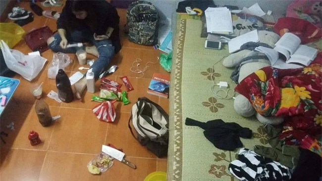 Lại thêm một căn phòng trọ như bãi rác khiến ta tự hỏi: Ở bẩn là hot trend năm nay ư? - Ảnh 13.