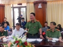 Quân đội, công an hứa sẽ tiêu thụ hàng nghìn tấn thịt lợn