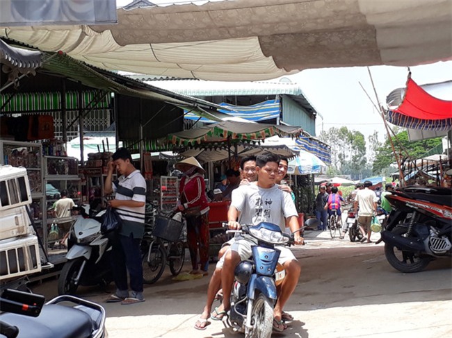 quần áo, đồ cũ, bán hàng, khách hàng