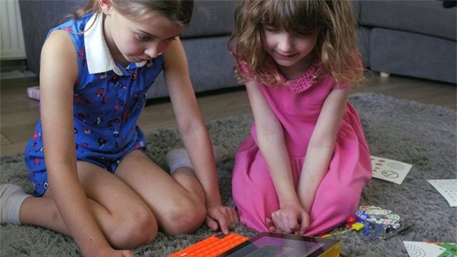 google, Chloe Bridgewater, sinh viên