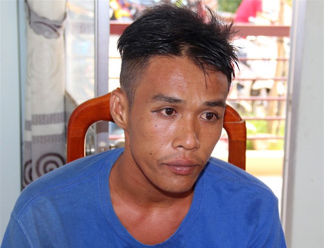 Thanh nien duoc dac xa bi cong an bat khi chua ve toi nha hinh anh 1