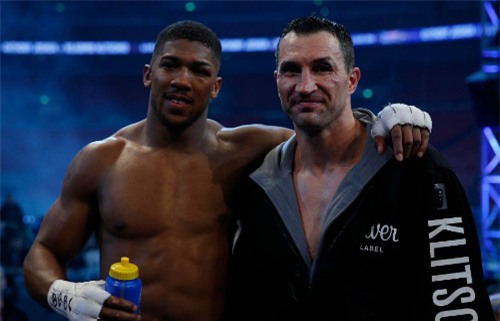 Đấm gục "Búa thép" Klitschko, Joshua đòi "tẩn" Tyson Fury - 1