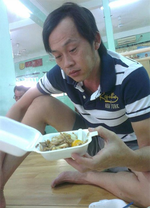 o-xe-hop-23-ty-hoai-linh-van-om-vat-nay-khi-tron-vien-chay-show-blogtamsuvn013