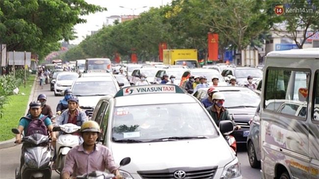 Chuyện gây tranh cãi: Cô gái bức xúc khi tài xế từ chối vì bắt taxi từ CT Plaza vào sân bay chỉ 600 mét - Ảnh 4.