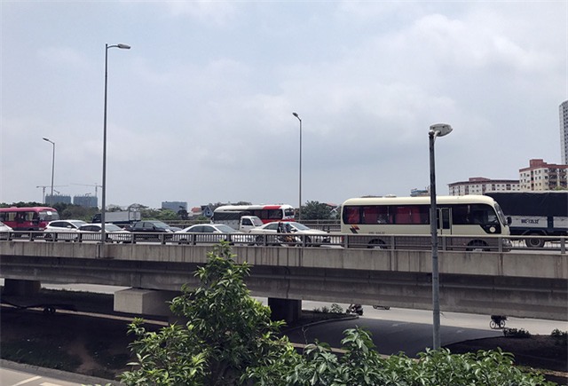 ha noi: duong tren cao huong vao noi thanh un tac nghiem trong hinh anh 7