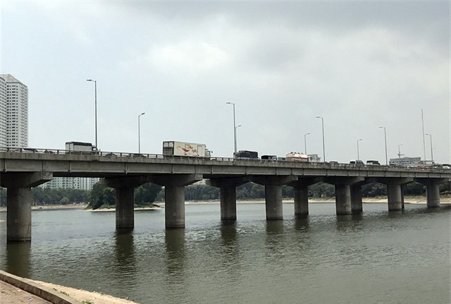 ha noi: duong tren cao huong vao noi thanh un tac nghiem trong hinh anh 8