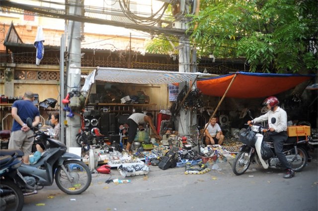 chợ, khu chợ độc đáo, chợ đá quý, chợ côn trùng,