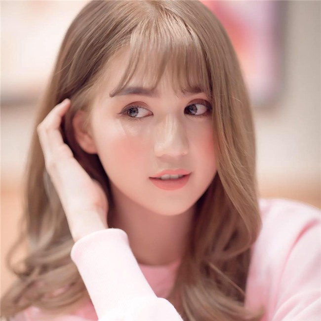 ngoc trinh khoe hinh