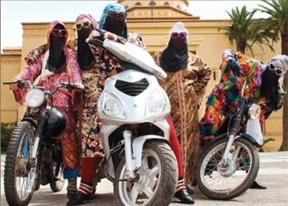 1001 cách chống nắng kinh dị của chị em khiến anh em bàng hoàng - Ảnh 4.