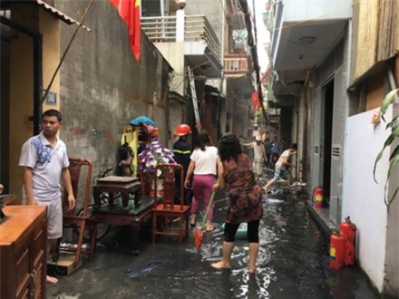 Cháy lớn tại phố Vĩnh Tuy, hàng trăm người trong ngõ gào thét hoảng sợ ảnh 3