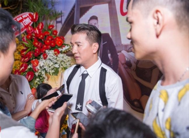 Dam Vinh Hung: 'Muon gi cu thua nhau ra toa di, ai song thi song, ai chet thi chet'