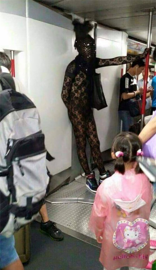 "can loi" voi nhung tham hoa thoi trang kinh di co that tren pho - 9