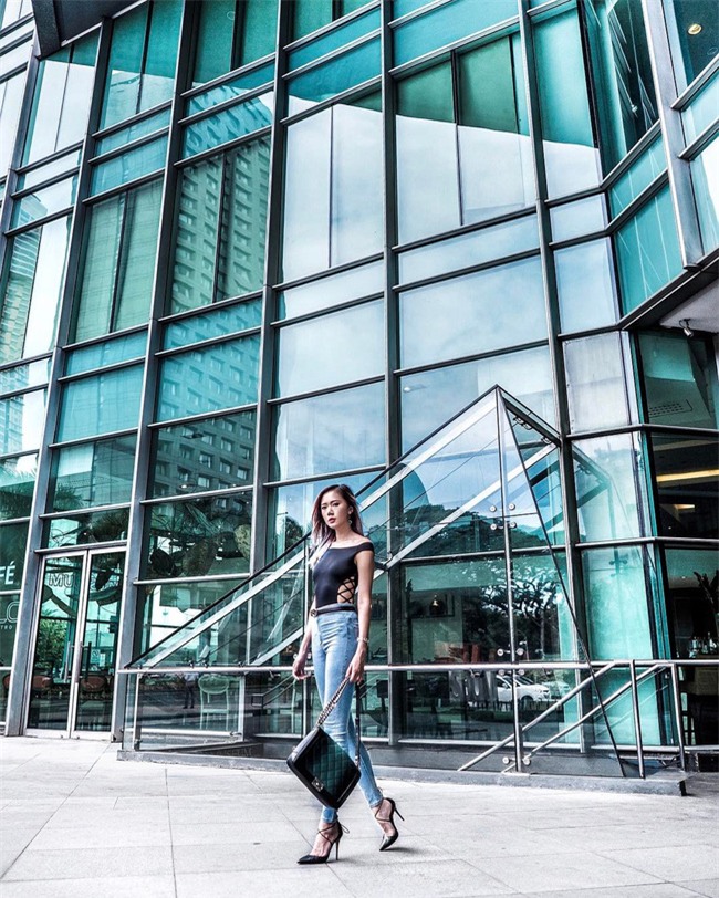 Có bao giờ bạn nghĩ quần jeans với giày cao gót lại hợp gu thế này? - Ảnh 13.