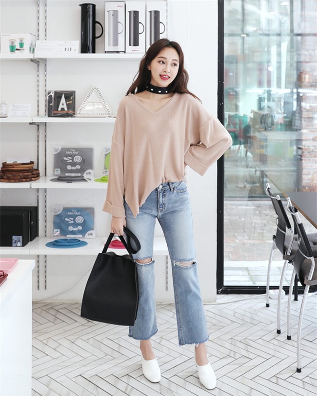 Có bao giờ bạn nghĩ quần jeans với giày cao gót lại hợp gu thế này? - Ảnh 23.