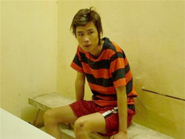 cuoc song hiep ga the nao sau qua khu day ray scandal? hinh anh 1