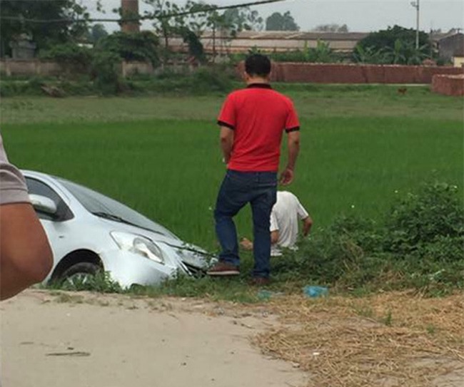 cuoc song hiep ga the nao sau qua khu day ray scandal? hinh anh 23