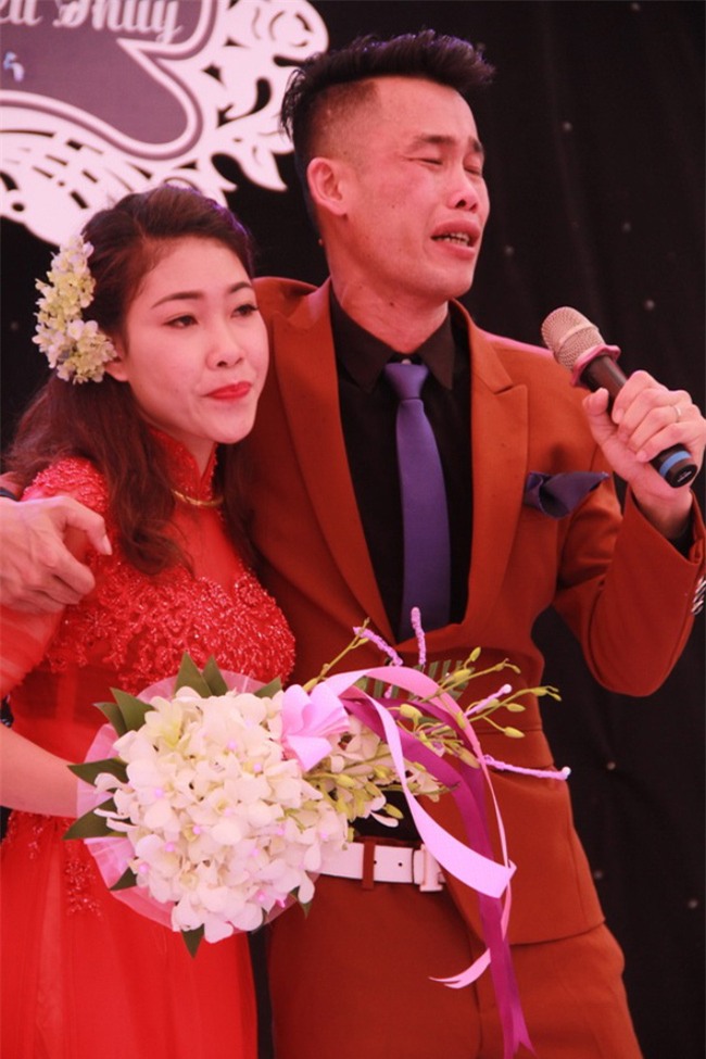 cuoc song hiep ga the nao sau qua khu day ray scandal? hinh anh 3