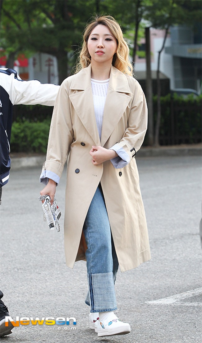 Phạm Hương, Thu Thảo, Kỳ Duyên: Hóa ra nghỉ lễ là dịp để các nàng Hậu khoe street style giản dị hết nấc! - Ảnh 16.