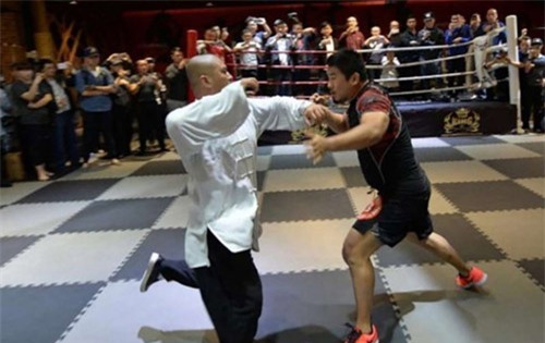 MMA sỉ nhục võ Trung Quốc, &#34;Đệ nhất Thiếu Lâm&#34; gửi chiến thư - 1