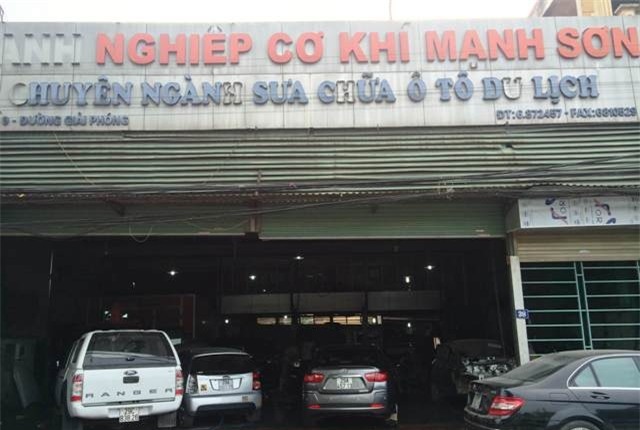 Theo chia sẻ, hoạt động của gara ô tô Mạnh Cường và cuộc sống của gia đình chủ gara đã bị ảnh hưởng nghiêm trọng trước những thông tin trên mạng xã hội.