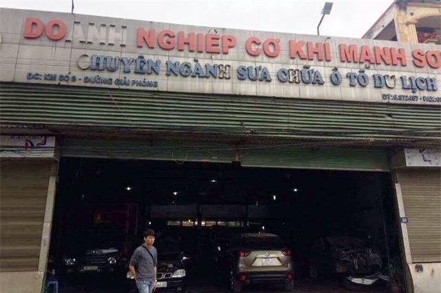 
Gara ô tô Mạnh Sơn có hai chi nhánh trên đường Giải Phóng và đường Láng (Hà Nội).
