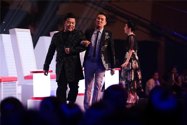 Quang Le buc boi khi Ngoc Son ep thi sinh hat theo y cua minh hinh anh 5