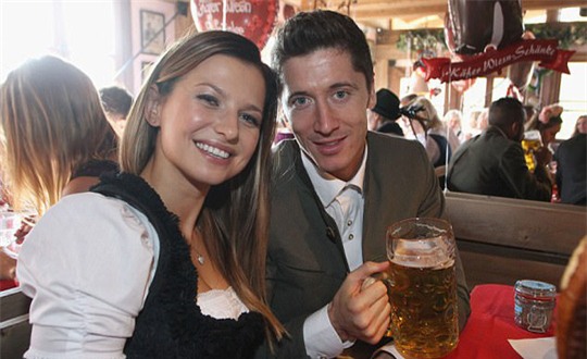 
Vợ chồng Lewandowski - Anna là một đôi trai tài - gái sắc
