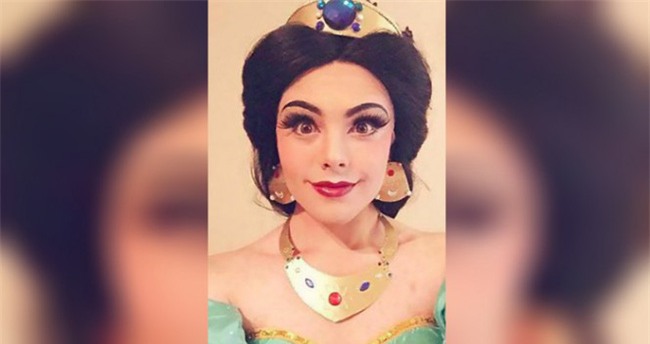 Hóa thân thành công chúa Disney đẹp lộng lẫy, chuyên gia trang điểm khiến mọi người sốc khi biết sự thật - Ảnh 6.