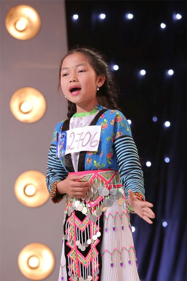 Co be khiem thi gay xuc dong tai Vietnam Idol Kids hinh anh 7