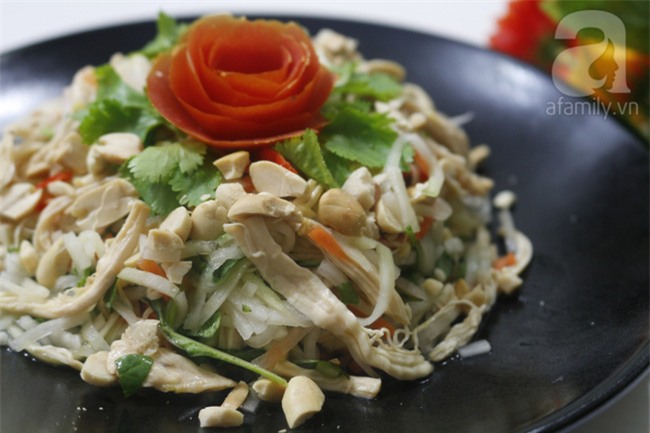 Nắng nóng ăn nộm thịt gà chua ngọt là chuẩn không cần chỉnh - Ảnh 7.