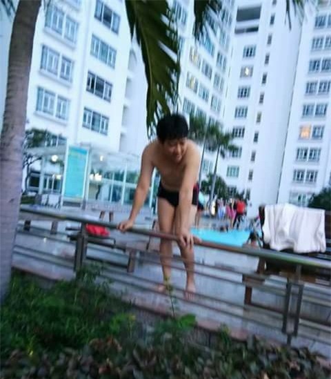 Trường Giang lần đầu lộ hết “body” khi đi bơi cùng Nhã Phương - Ảnh 1.