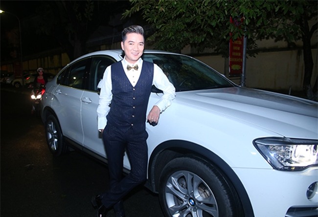 sao "cuoi" xe tien ty di cham thi: ha ho "chua la gi" voi thu minh hinh anh 13