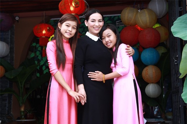 Phi Nhung: Không lấy chồng, cực nhọc mua nhà cho 5 con riêng của mẹ và chăm sóc 17 con nuôi - Ảnh 6.