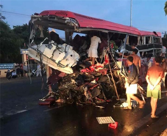 thong tin moi nhat vu tai nan kinh hoang tai gia lai khien 13 nguoi tu vong - 2