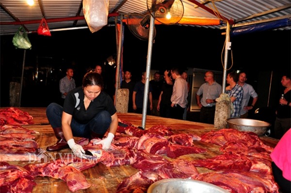 thuong lai trung quoc moc noi tung tin don gia trau, bo giam? hinh anh 3