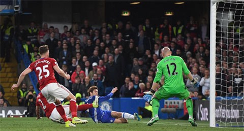 Alonso nhân đôi cách biệt cho đội chủ nhà