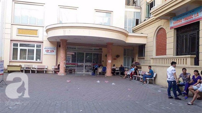 Vụ hàng chục thanh niên khống chế bác sĩ, truy sát bệnh nhân: Mâu thuẫn do nhìn đểu - Ảnh 1.