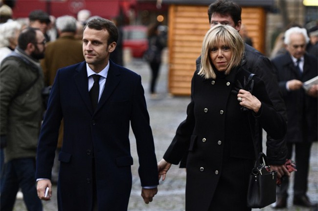 Già hơn 25 tuổi, nhan sắc tầm tầm, tân Đệ nhất Phu nhân Pháp có gì khiến chồng trẻ mê mệt nhường ấy? - Ảnh 5.