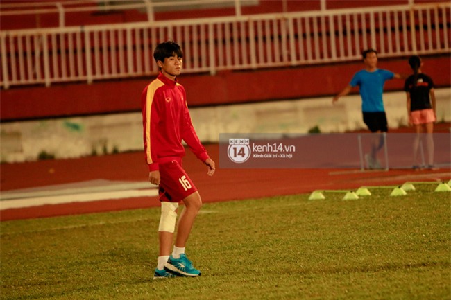 Vỡ mộng World Cup, thần đồng của bầu Đức buồn não nề trong buổi tập của U20 Việt Nam - Ảnh 2.