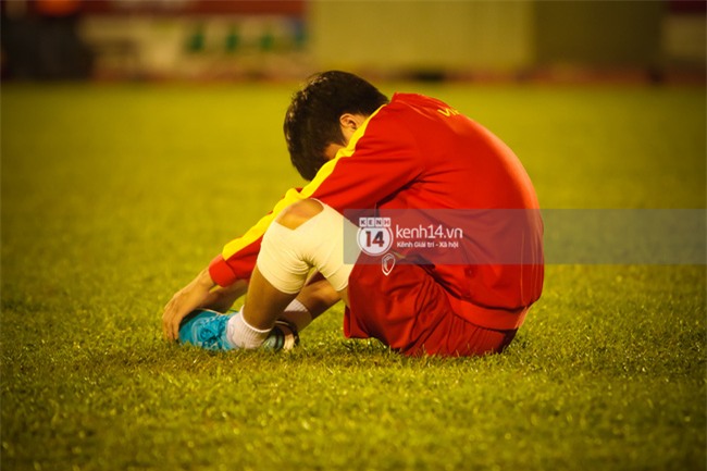 Vỡ mộng World Cup, thần đồng của bầu Đức buồn não nề trong buổi tập của U20 Việt Nam - Ảnh 3.