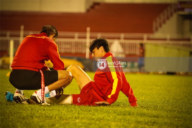 Vỡ mộng World Cup, thần đồng của bầu Đức buồn não nề trong buổi tập của U20 Việt Nam - Ảnh 5.