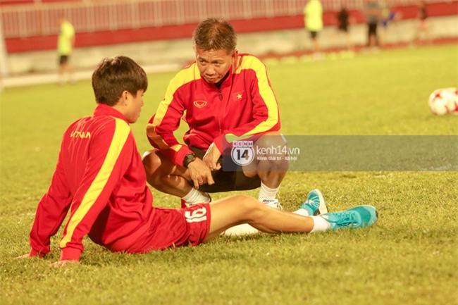 Vỡ mộng World Cup, thần đồng của bầu Đức buồn não nề trong buổi tập của U20 Việt Nam - Ảnh 6.